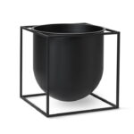 By Lassen Flowerpot 10 14 23 Stahl schwarz Vase Kräutertopf Design dänisch skandinavisch