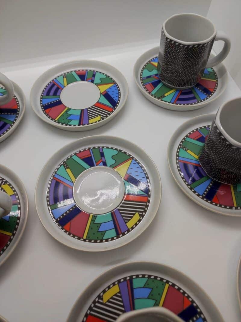 Sammeltasse aus den Neunzigern: Espressotasse mit Untertasse SZENARIO METROPOL, Design Barbara Brenner. Von Rosenthal Studio Line, Deutschland. – Bild 3